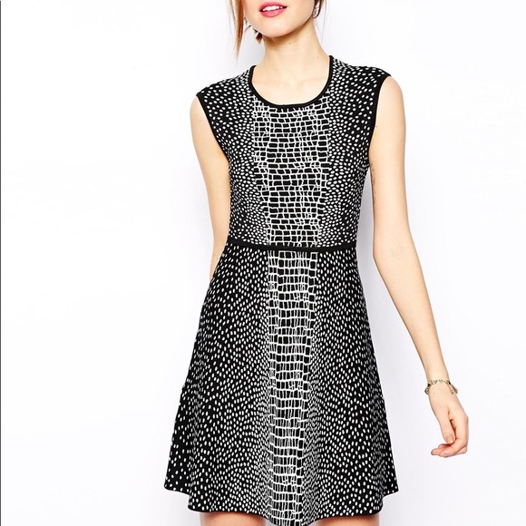 BCBGMaxAzria Dresses & Skirts - Bcbgmaxazria DINA dress